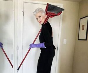 maye musk broomstick cleaning